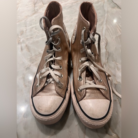 Metallic platform converse in rose gold with leather embellishment - Picture 2 of 8